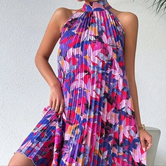 Ladies' Printed Cold Shoulder Dress With Pleated Detailing - Picture 1 of 5